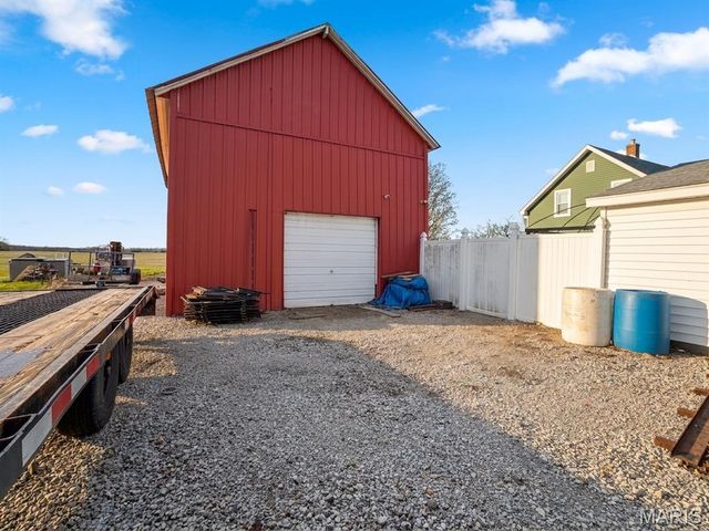 4412 Waterloo Road, Waterloo, IL 62298