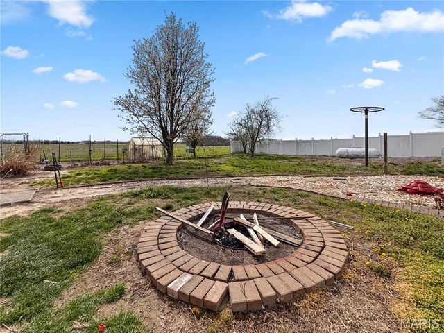 4412 Waterloo Road, Waterloo, IL 62298