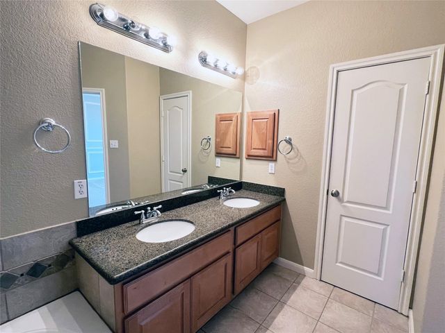 2443 Salorn WAY, Round Rock, TX 78681