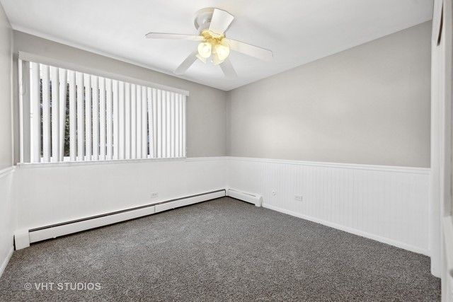 27 S Waiola Avenue 103, La Grange, IL 60525