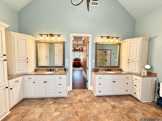 7242 Pirie Dr, Denham Springs, LA 70726