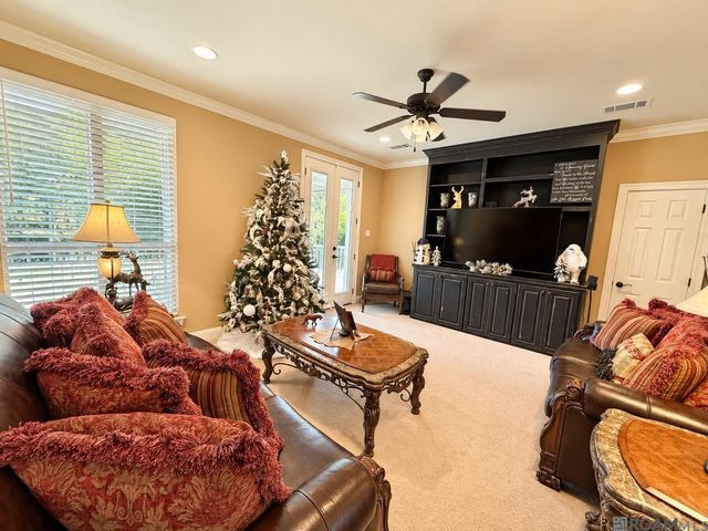 7242 Pirie Dr, Denham Springs, LA 70726