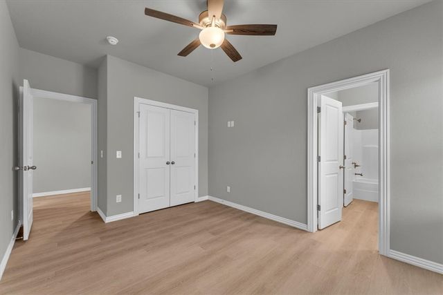 1401 SW Poigai, Bentonville, AR 72713