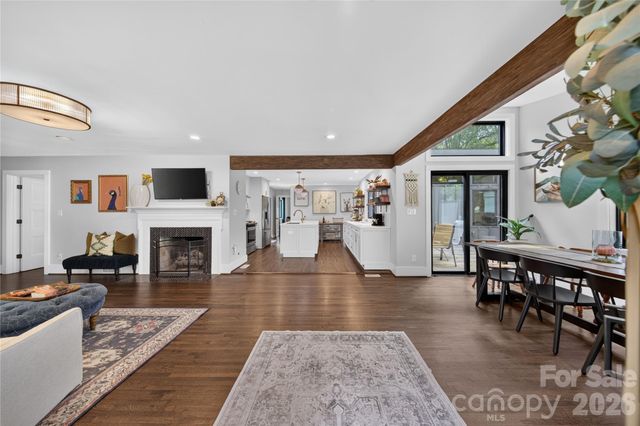 1721 Merry Oaks Road, Charlotte, NC 28205