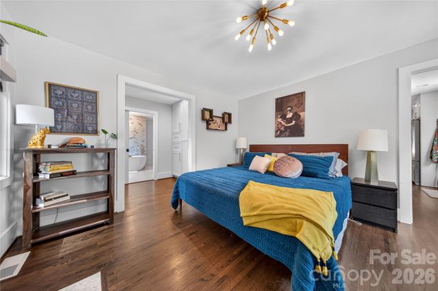 1721 Merry Oaks Road, Charlotte, NC 28205