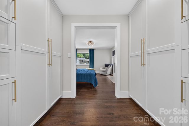 1721 Merry Oaks Road, Charlotte, NC 28205