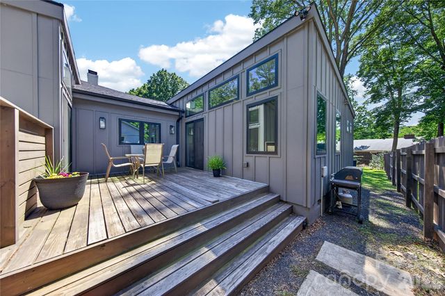 1721 Merry Oaks Road, Charlotte, NC 28205