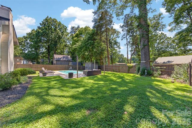 1721 Merry Oaks Road, Charlotte, NC 28205