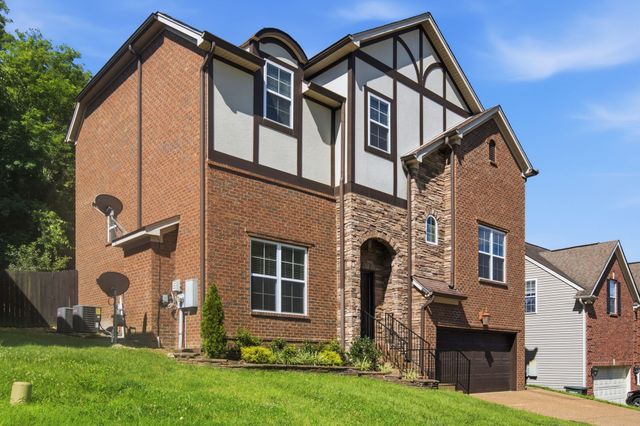 1736 Haleys Hope Ct, Nashville, TN 37209