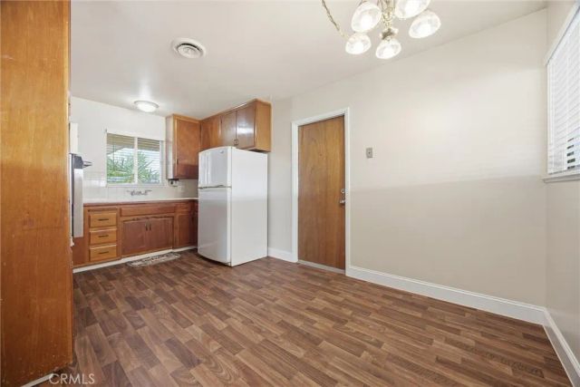 909 Dwina Avenue, Bakersfield, CA 93308