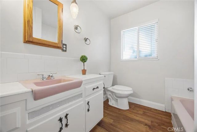 909 Dwina Avenue, Bakersfield, CA 93308