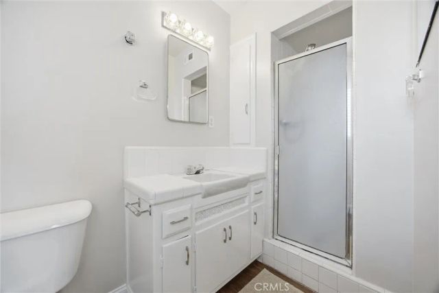 909 Dwina Avenue, Bakersfield, CA 93308