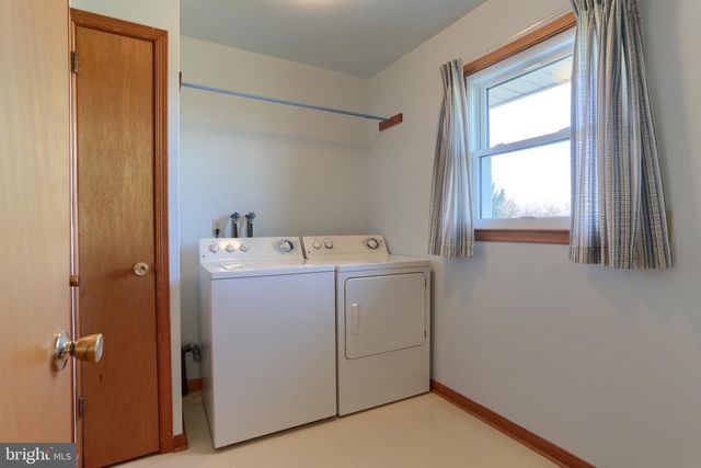 139 LAWN RD, Palmyra, PA 17078