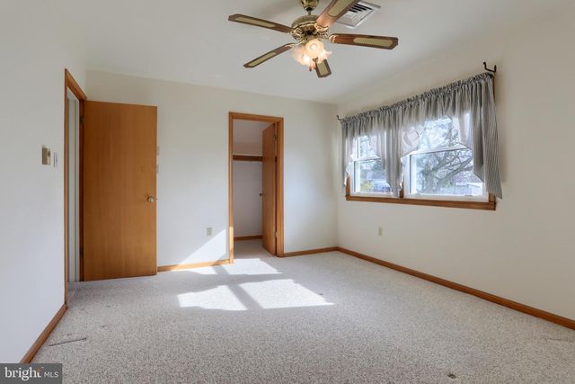 139 LAWN RD, Palmyra, PA 17078