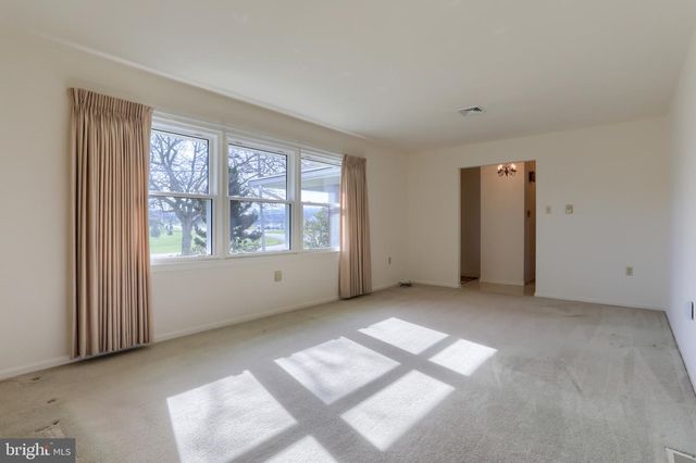 139 LAWN RD, Palmyra, PA 17078