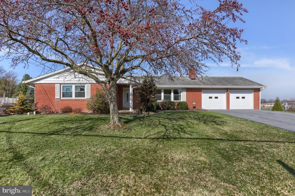 139 LAWN RD, Palmyra, PA 17078