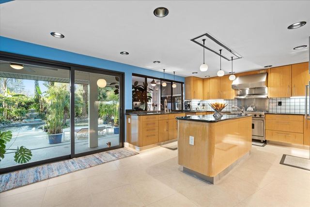 2901 California Ave, Carmichael, CA 95608