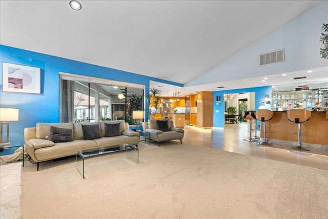 2901 California Ave, Carmichael, CA 95608