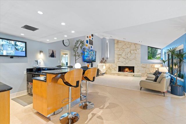 2901 California Ave, Carmichael, CA 95608