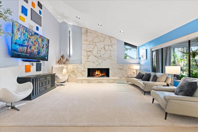 2901 California Ave, Carmichael, CA 95608