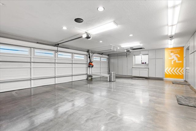 2901 California Ave, Carmichael, CA 95608