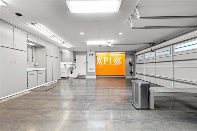 2901 California Ave, Carmichael, CA 95608