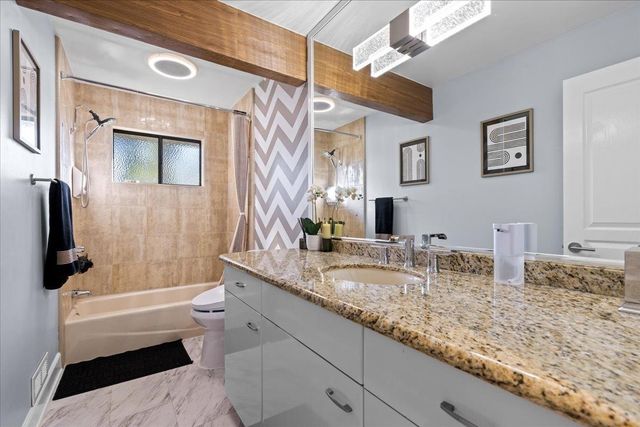 2901 California Ave, Carmichael, CA 95608