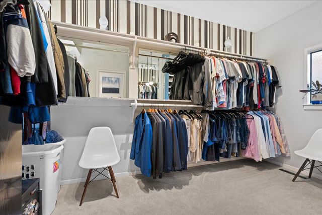 2901 California Ave, Carmichael, CA 95608