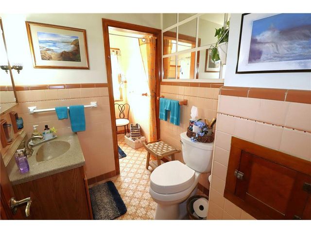 2141 S Livingston Terrace, West Allis, WI 53219