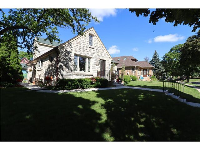 2141 S Livingston Terrace, West Allis, WI 53219
