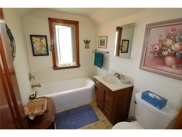 2141 S Livingston Terrace, West Allis, WI 53219