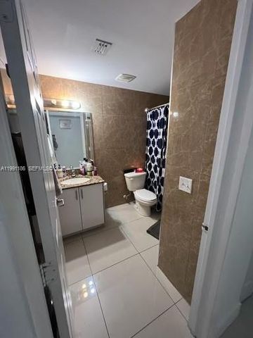 2300 NW 7th Street 201, Miami, FL 33125