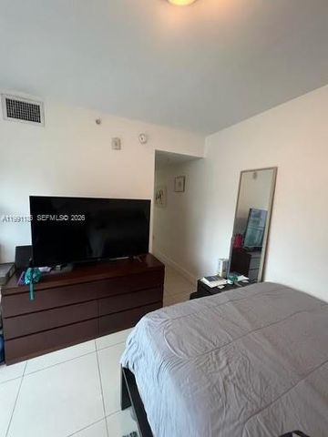 2300 NW 7th Street 201, Miami, FL 33125