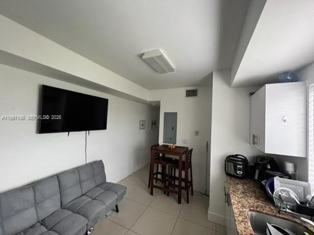 2300 NW 7th Street 201, Miami, FL 33125