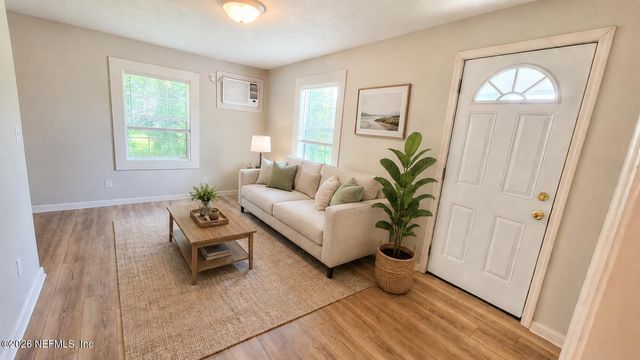 9248 9TH Avenue, Jacksonville, FL 32208