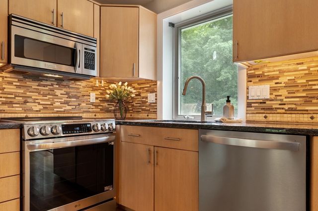 186 High St, Chelmsford, MA 01824