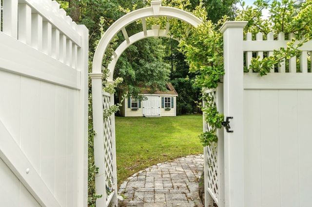 186 High St, Chelmsford, MA 01824