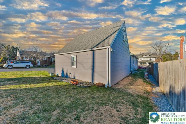 2901 Jewel Street, Palmer Twp, PA 18045