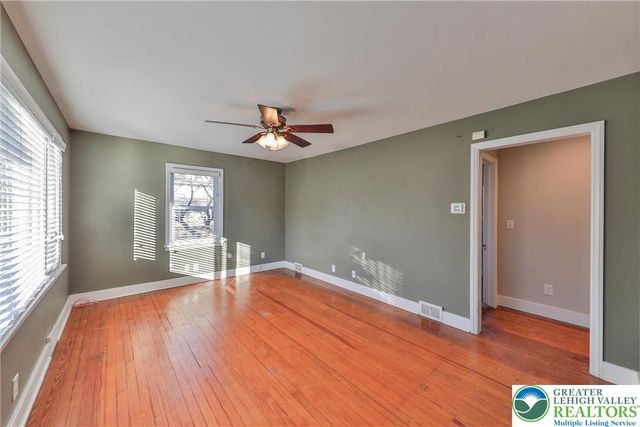 2901 Jewel Street, Palmer Twp, PA 18045