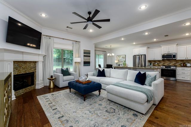 1308 Oak Glenn Place, Little Rock, AR 72022