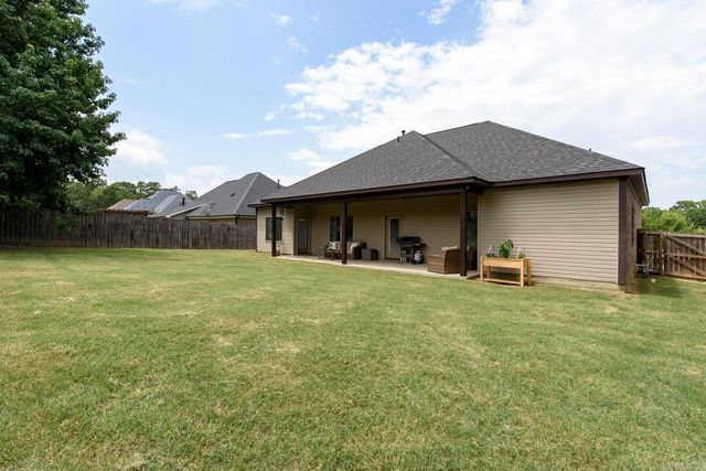1308 Oak Glenn Place, Little Rock, AR 72022