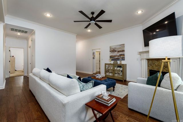 1308 Oak Glenn Place, Little Rock, AR 72022