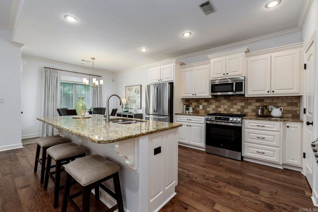 1308 Oak Glenn Place, Little Rock, AR 72022
