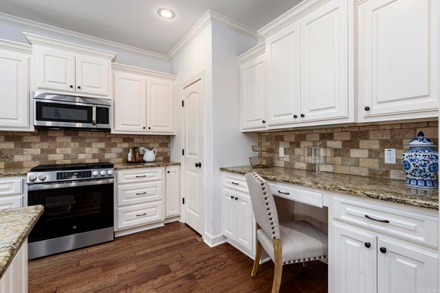 1308 Oak Glenn Place, Little Rock, AR 72022