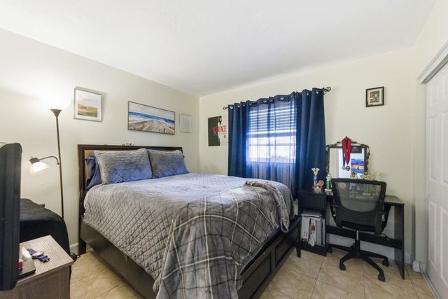 7809 NW 40th Street, Coral Springs, FL 33065