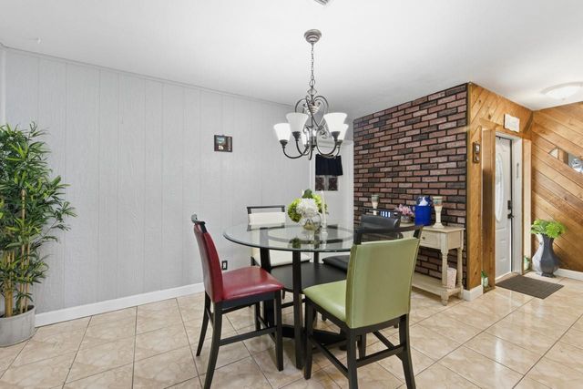 7809 NW 40th Street, Coral Springs, FL 33065