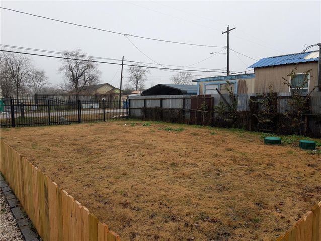 2513 Kowis B, Houston, TX 77093