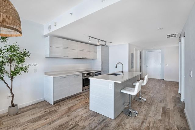 650 NE 32nd St 4306, Miami, FL 33137