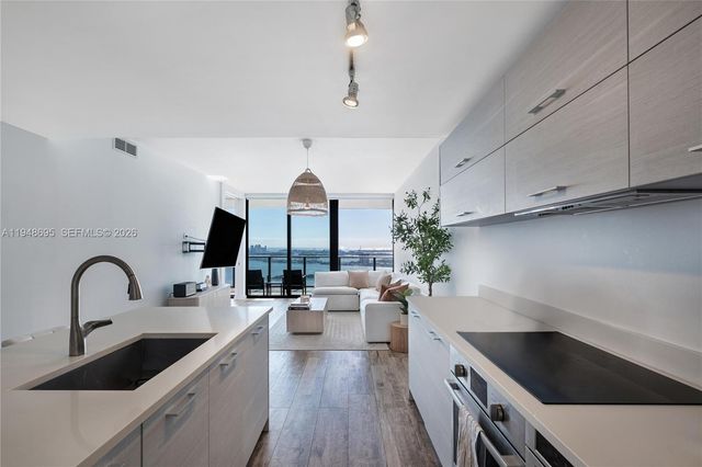 650 NE 32nd St 4306, Miami, FL 33137