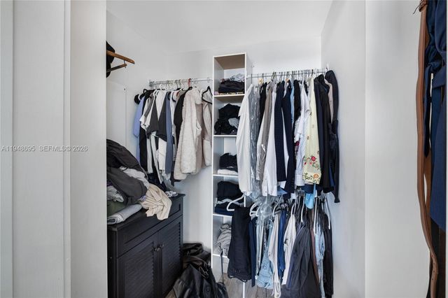 650 NE 32nd St 4306, Miami, FL 33137